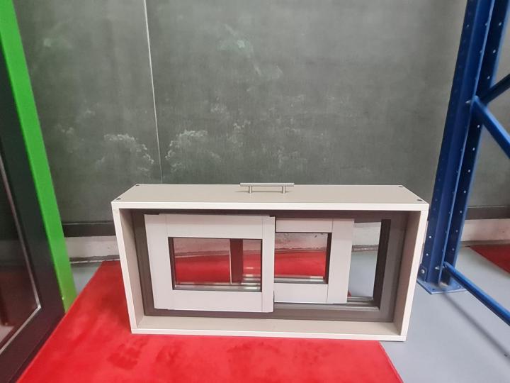 Fabricant de fenêtres de toit en velux Drancy